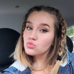 Meet your Posher, Alissa